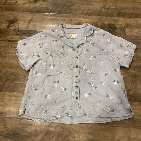 Anthropologie Maeve Embroidered Surf Buttondown Blue Medium Cheetah - Picture 4 of 8